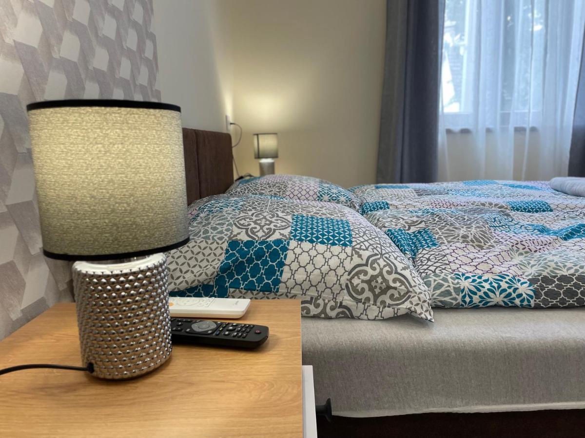 Kovacs Apartmanhaz Kiskunhalas Luaran gambar