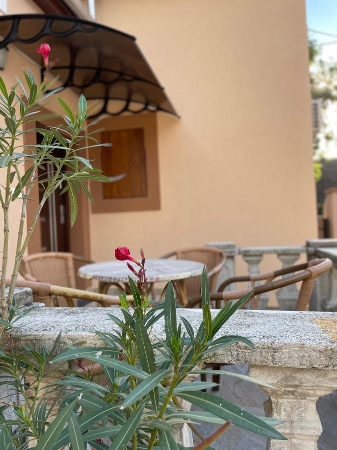 Kovacs Apartmanhaz Kiskunhalas Luaran gambar
