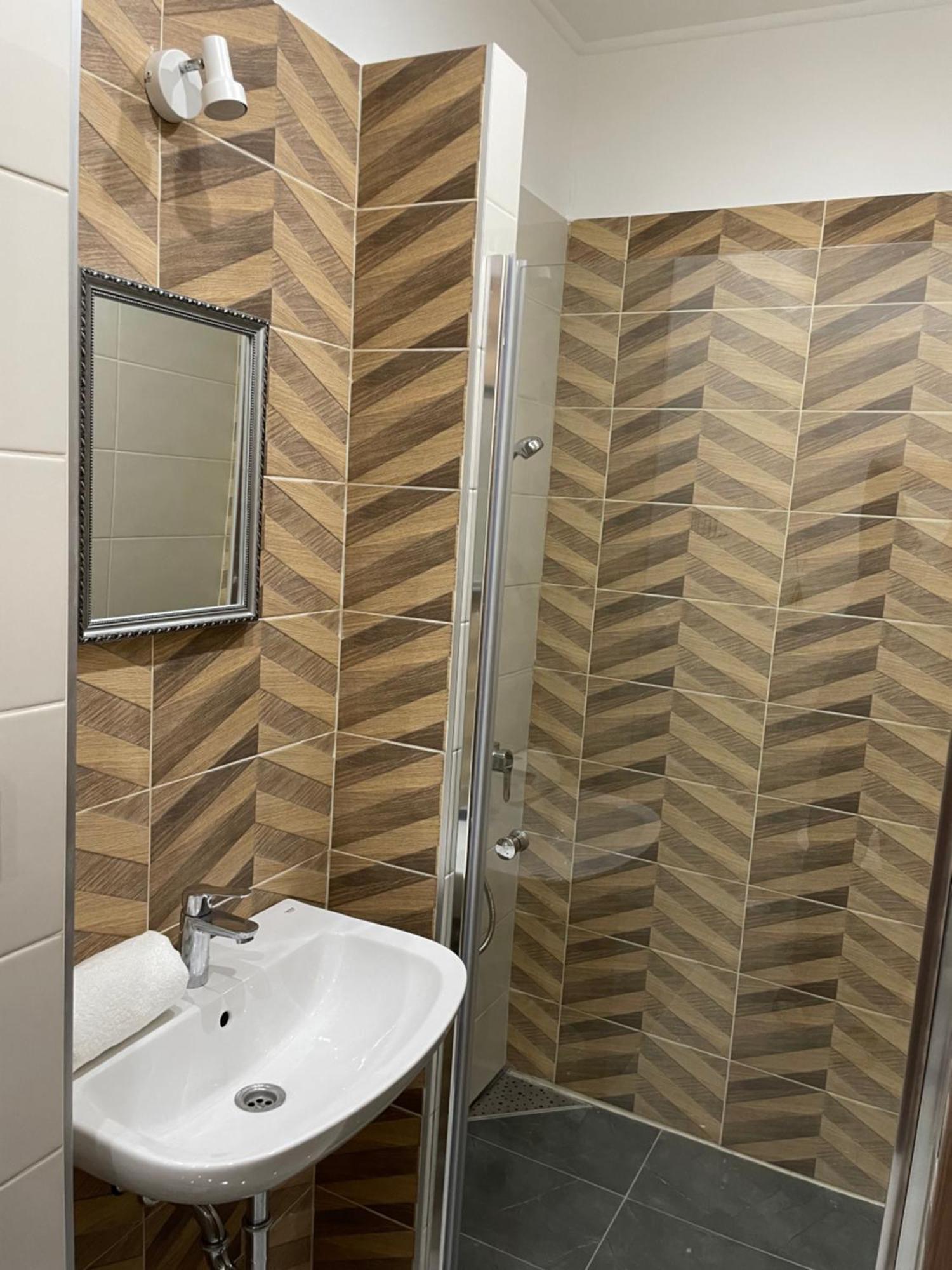 Kovacs Apartmanhaz Kiskunhalas Bilik gambar